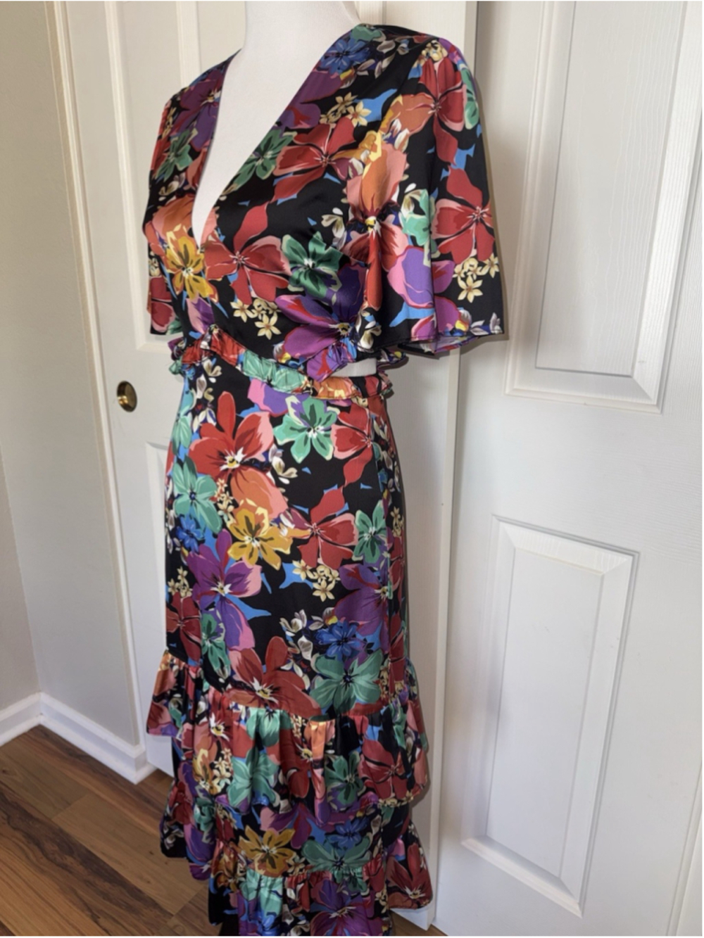 Tularosa Kaylee Floral Ruffle Midi Dress XS Romantic Wedding Guest Garden Party - Picture 5 of 16